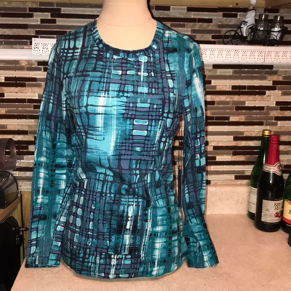 Simply Vera wang top